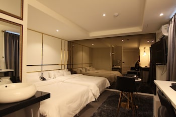 Raha Hotel